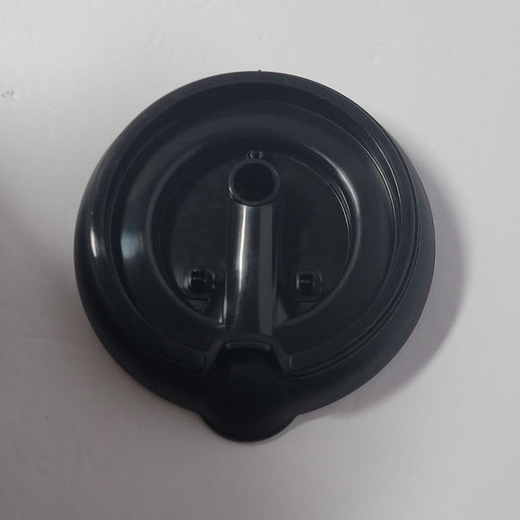 Keurig 2.0 Black Double-Walled Plastic 32oz K-Carafe Coffee Pot w/ Pitcher & Lid - Picture 4 of 9